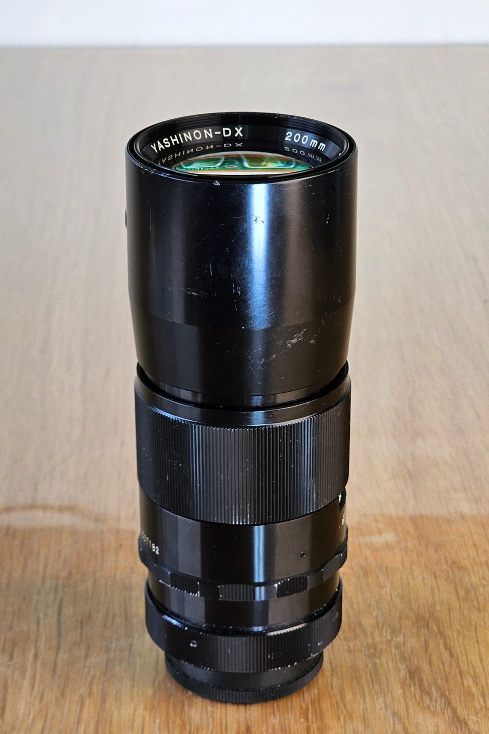 Yashica Auto Yashinon-DX 200mm f/4 - M42 Mount | Tori