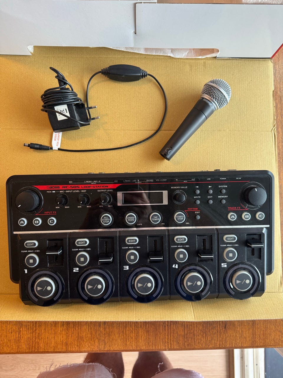 Boss RC-505 Loop Station + Shure SM58 + alkuperäinen laatikko