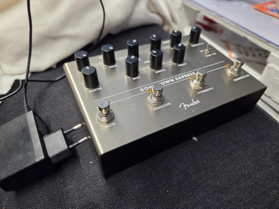Fender Downtown Express bass-efektilauta | Tori