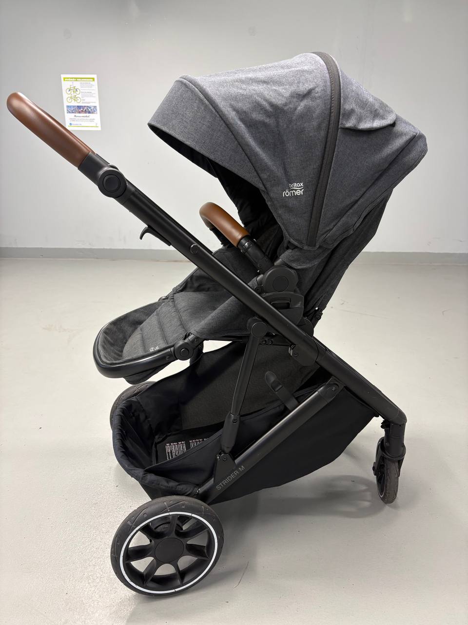 nuna pipa travel stroller TAVO Next + RX System Collection_Accessories Built with a carbon Color:A20-CHOICEDDC_CH-17 DEUTER ACT Trail Pro