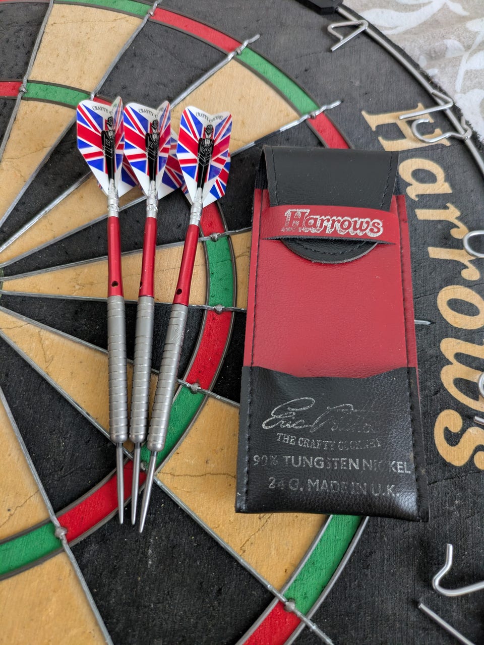 Harrows Eric Bristow Darts taulu ja tikat 24g | Tori