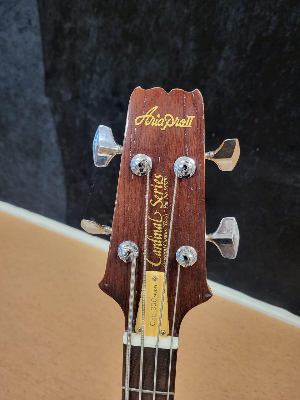 Aria Pro II Cardinal Series CSB-300 | Tori