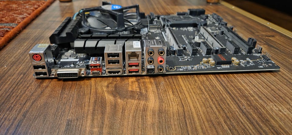MSI Z170A Gaming Pro Carbon emolevy + Intel Core i5-6500