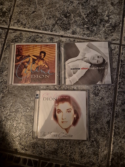 Celine Dionin CD-levyt