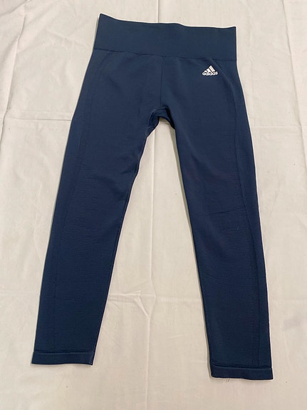 Adidas treenihousut M
