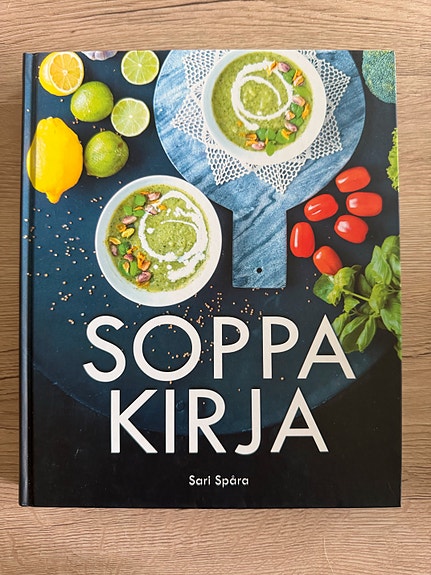 Soppakirja / Sari Spåra
