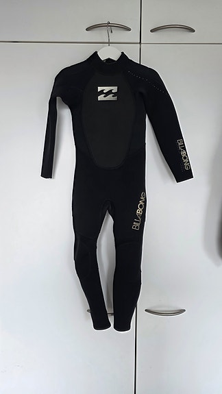 Billabong märkäpuku lapselle koko 4, n.3.-5.v paksuus 2mm