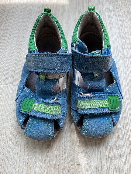 Nahkaiset Superfit sandaalit koko 27