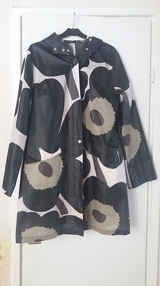 Marimekko Unikko sadetakki M
