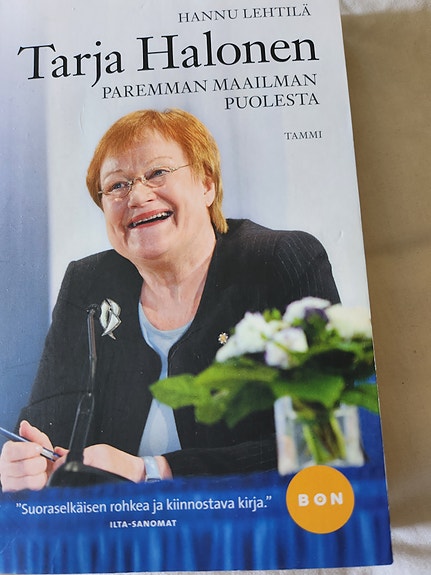 Tammi Kirja Paremman Maailman Puolesta Tarja Halonen