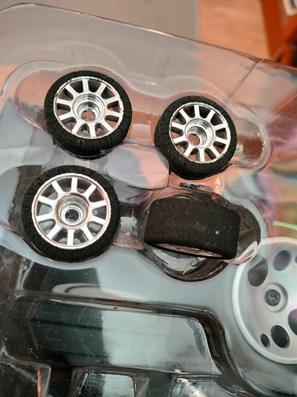 Product image 8 of 9