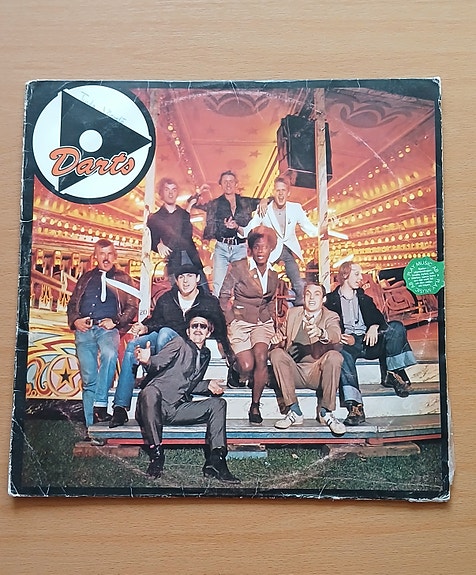(Vinyyli/LP-Levy) Darts