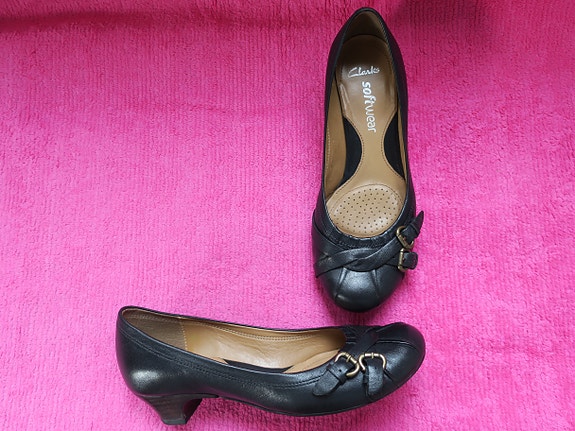 Clarks avokkaat nahkaa koko 37