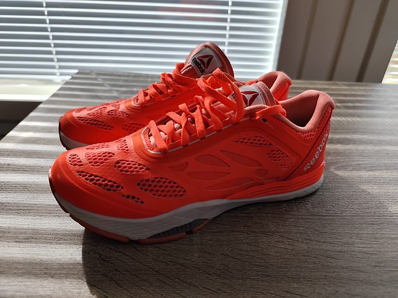 Reebok kengät 37,5