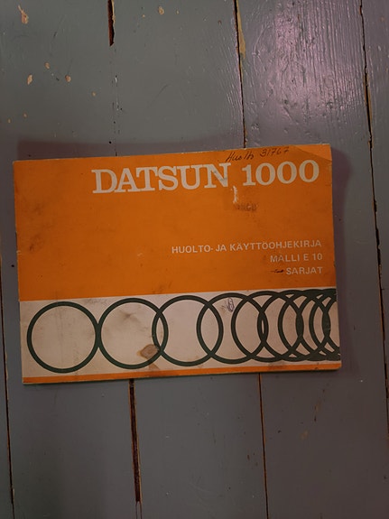 Datsun E10 1000 (100A) huolto- ja käyttöohjekirja