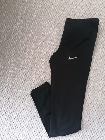 Urheiluun legginsit