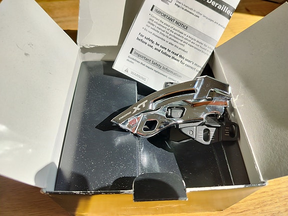 Shimano XT etuvaihtaja 3x10 s