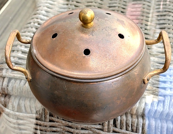 Kaunis pieni kuparipannu