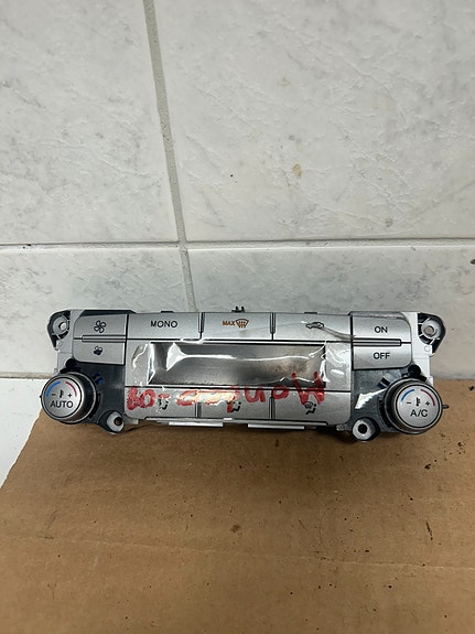 Ford mondeo mk4 lämmönsäätöpaneeli