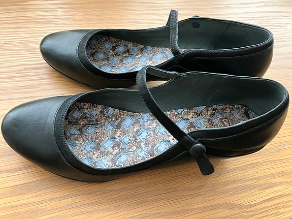 Mary Jane -kengät, Camper
