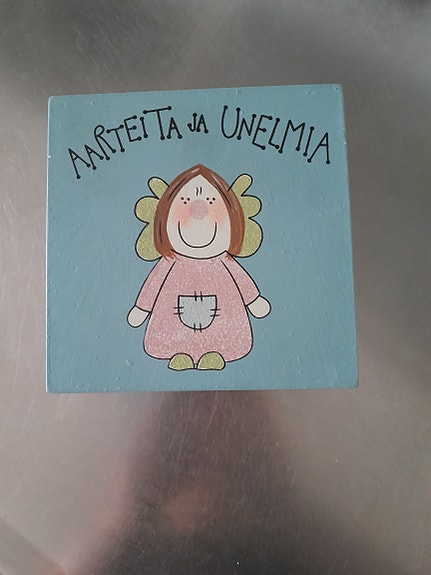 Enkelin eväspussi rasia