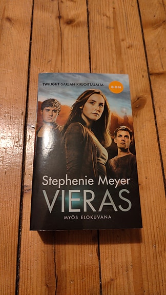 Stephenie Meyer - Vieras (pokkari)