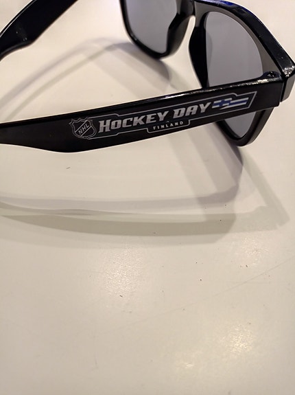 Hockey Day Finland aurinkolasit