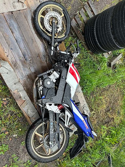 Honda CBR 125 R 2012 osia