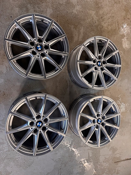 7.5jx17 ET30 alkuperaiset vanteet painetunnistimella. Sopii esim BMW 4-sarja