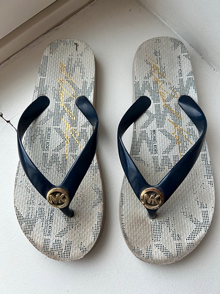 Michael Kors flip flop 36.5-37