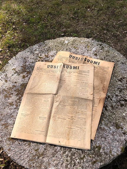 Uusi Suomi lehtiä 1920-luvun alusta