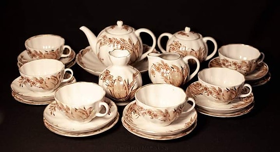 Lomonosov teeastiasto