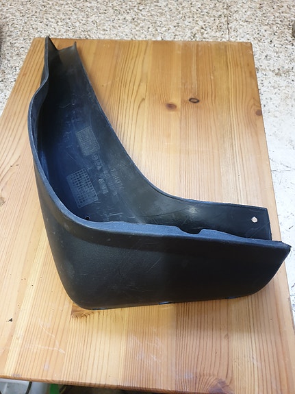 Bmw e46 eturoiskeläppä vasen