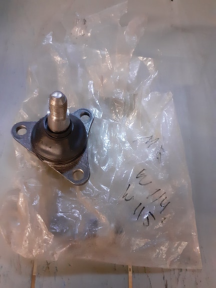 Pallonivel MB W115, W123