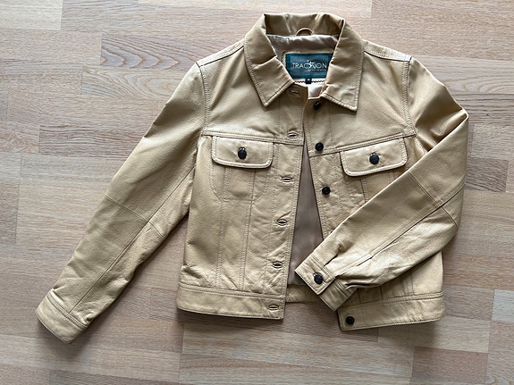 Beige nahkatakki, S