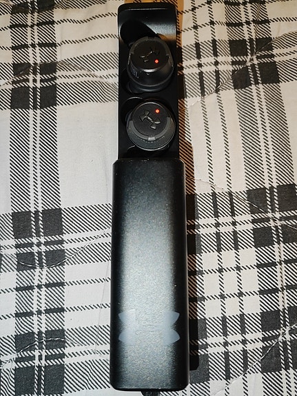 JBL kuulokkeet
