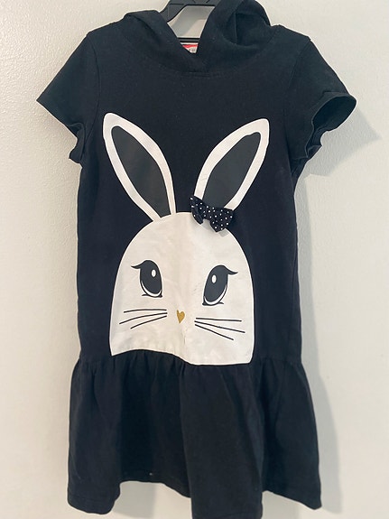 Hupullinen trikoomekko