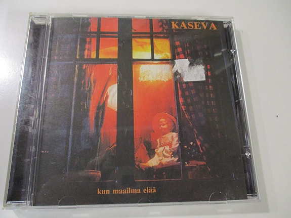 Kaseva : Kun maailma elää cd
