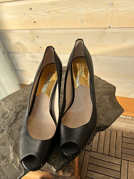 Michael Kors mustat avokkaat, koko 39.5 eli US9