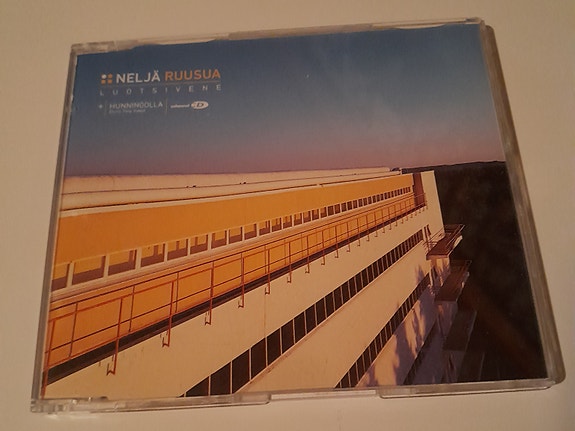 Neljä Ruusua