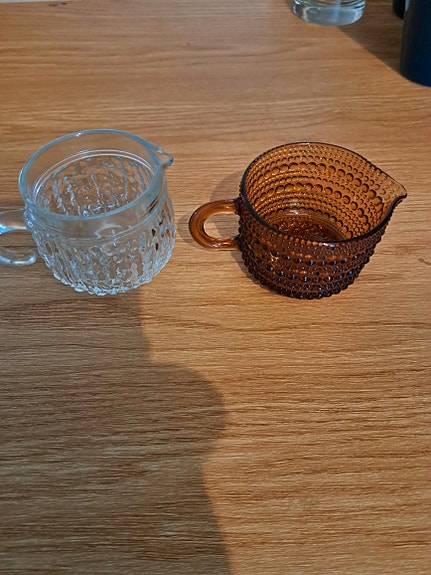 Kastehelmen kermakko + Nanny Still Kehrä kermakko
