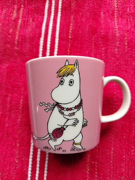 Niiskuneiti pinkki muumimuki