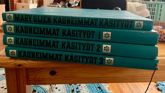Kauneimmat käsityöt 1 -3 ja Mary Oljen kauneimmat käsityöt