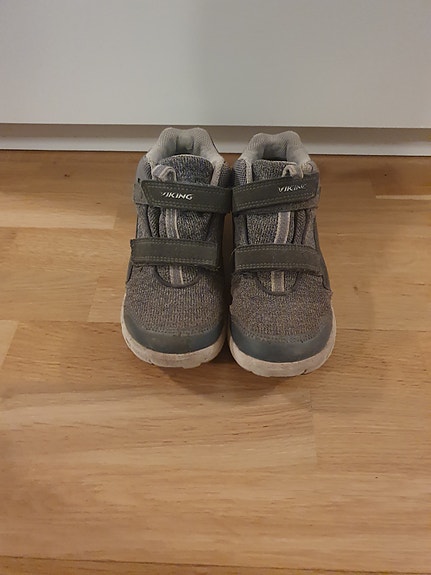 Lasten Viking pitkävartiset kengät, koko 34