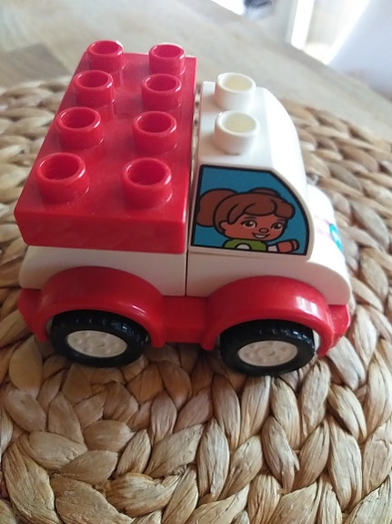 Lego Duplo ensimmäinen kilpa-autoni