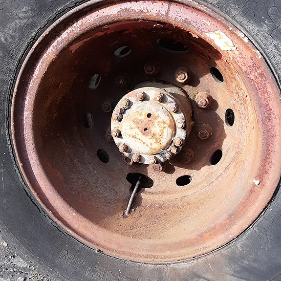 1. VOLVO kuorma-auton taka-akseli, EATON
