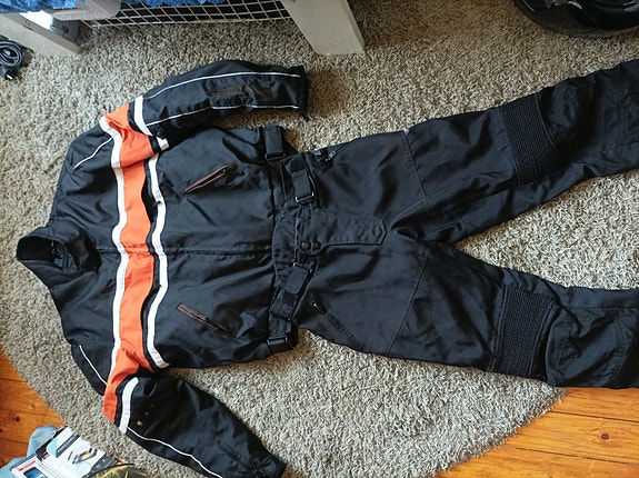 Sweep ajotaki,ixs housut,arai helmet