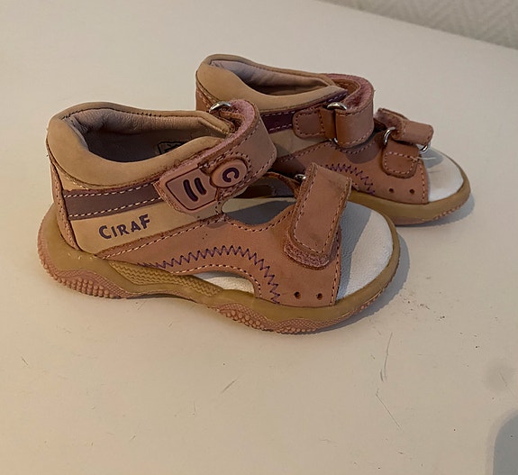 Ciraf sandaalit 21
