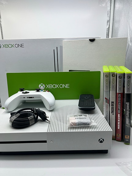 Xbox 360 ja xbox one Myydään Tori