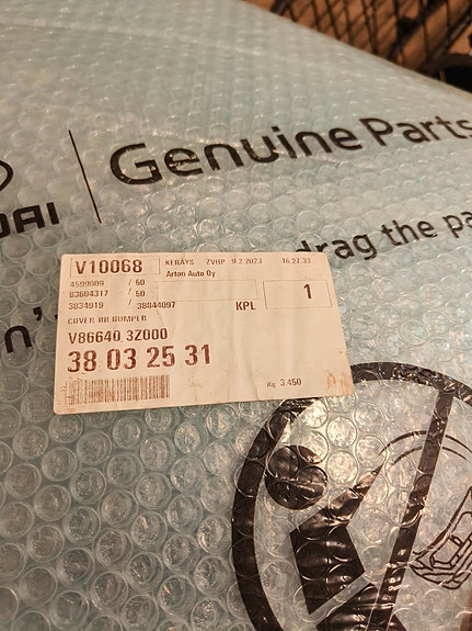 Hyundai i40 2011-2018 takapuskuri, maalaamaton parkkitutkilla 866403Z000